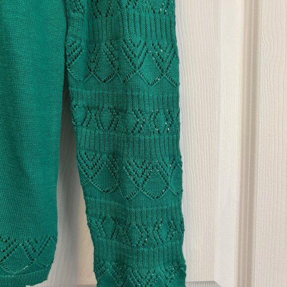 Discount Shipping .New Liz Claiborne Lightweight Women's Sweater. Size Small, - Picture 4 of 4